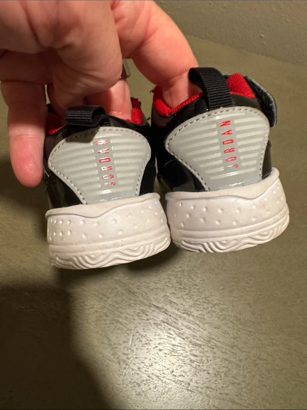 Jordan Kids Black and White Sneakers with Red Jumpman size 5C